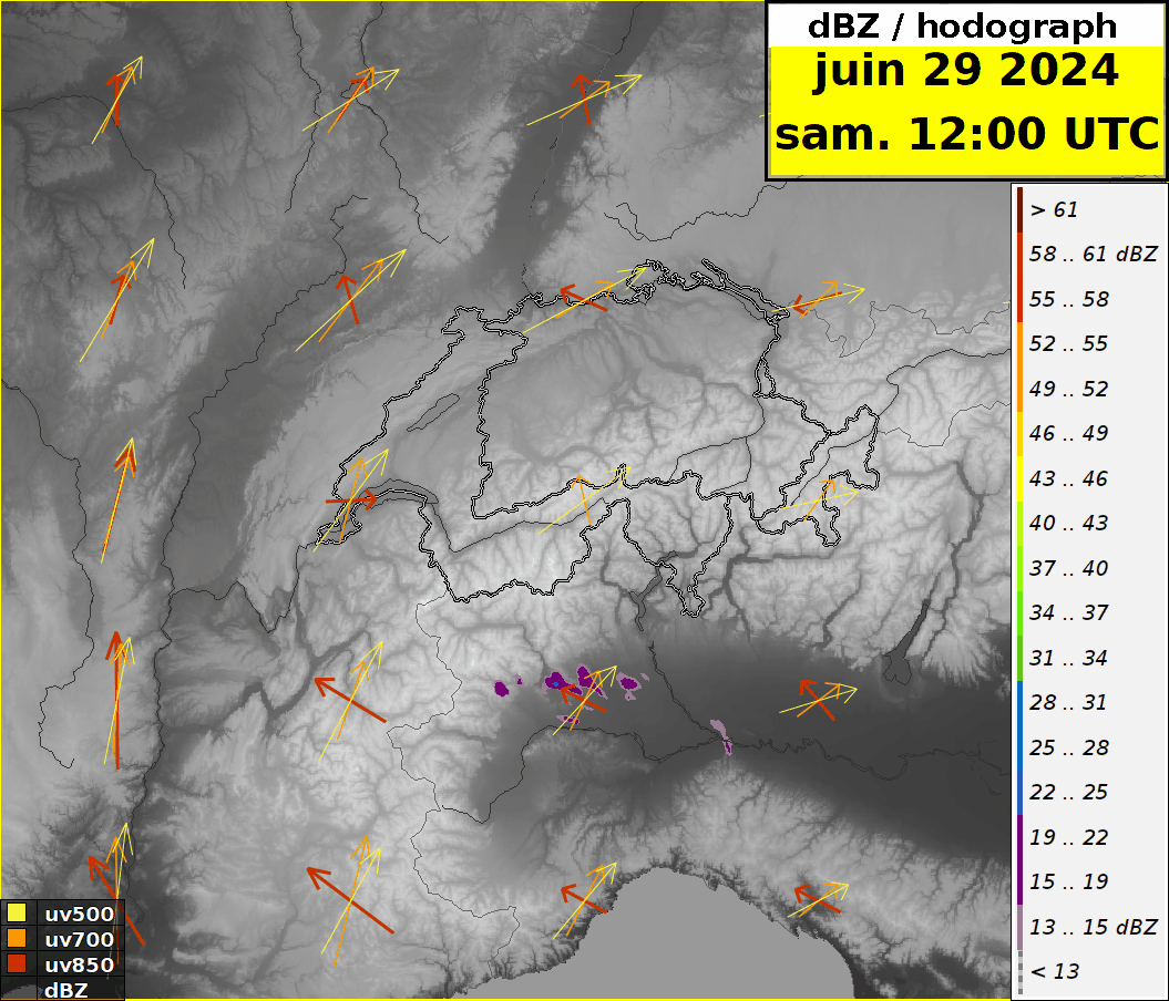 Réflectivités radar (dBZ, couleurs) et vents prévus à 500, 700 et 850 hPa respectivement par les flèches de couleur jaune, orange et rouge.