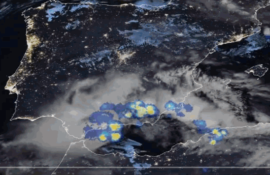 Animation satellite et activité électrique du mardi 29 au mercredi matin 30 octobre 2024.