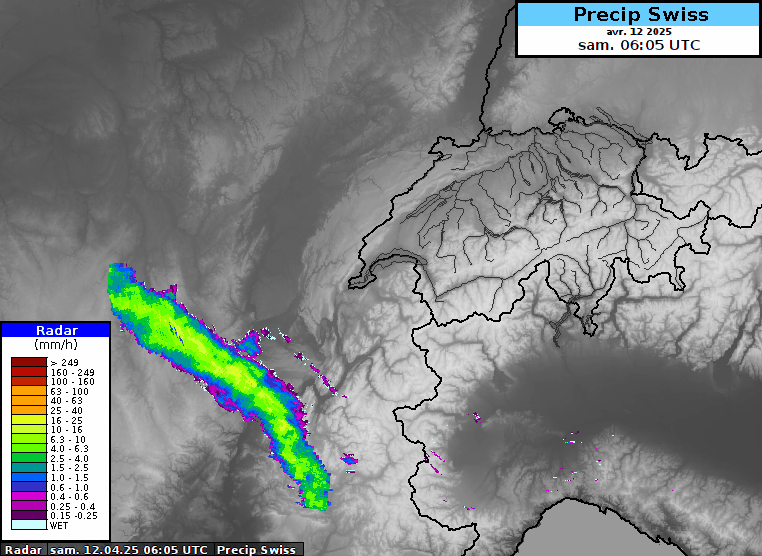 Une ligne de précipitations remonte de la vallée du Rhône française mais perd rapidement de sa consistance en arrivant dans nos régions en raison de la présence d'air sec. Elle finira par mourir avant de pouvoir atteindre les confins de la Suisse alémanique. Toutefois, son "sacrifice" ne sera pas vain puisque cette première tentative aura pour effet d'humidifier la masse d'air et ainsi de préparer le terrain pour une vague nuageuse et pluvieuse plus joufflue.