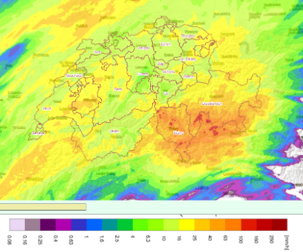 Estimation radar, calibrage sur les pluviomètres, des quantités de pluie tombées en 24h, samedi 22 octobre, 12h