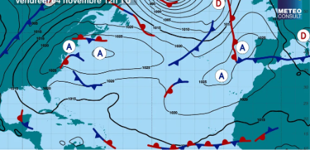 Carte des isobares et des fronts prévus vendredi 4 novembre à 12h UTC (13h locales). Les anticyclones sont marqués par un "A", les dépressions par un "D".