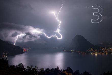 Foudre sur les rives du lac de Lugano en été 2018. Photo : MétéoSuisse, Dean Gill.