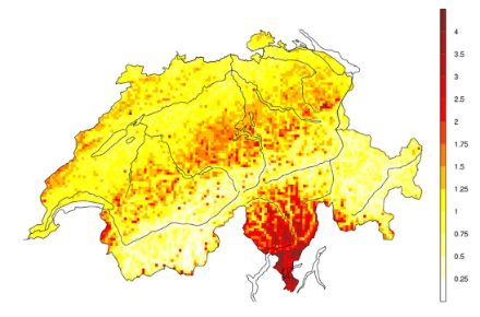 Nombre de décharges électriques par an et par kilomètre carré pour les années 2000-2022. Le Sud des Alpes présente clairement le plus grand nombre de décharges, en particulier le centre et le sud du Tessin. Au nord de la crête des Alpes, les éclairs sont surtout fréquents dans le Jura et le long des Préalpes, notamment dans la région Emmental-Entlebuch.