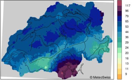 Quantité de précipitations en 1 heure [mm] avec une période de retour de 100 ans. Les pics de précipitations sur 1 heure se produisent le plus souvent lors d'orages. Les sommes horaires les plus importantes, supérieures à 100 mm, sont attendues dans le sud du Tessin, c'est-à-dire dans la région où la fréquence des orages est la plus élevée.