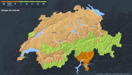Carte de danger du site MétéoSuisse avec le préavis de canicule pour les régions de plaine du nord des Alpes