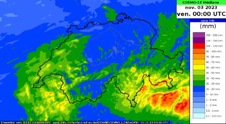 Carte des cumuls de précipitations sur 24 heures pour le jeudi 2 novembre 2023 selon le scénario médian du modèle COSMO-1E.
