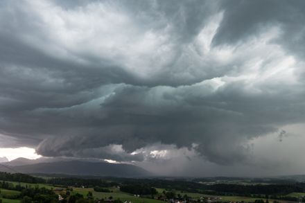 Orage violent dans la région de Zoug.