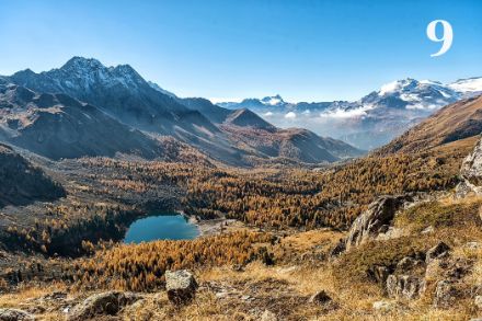Val da Camp avec des mélèzes jaunes et le Lagh da Val Viola. (Photo : U. Graf)