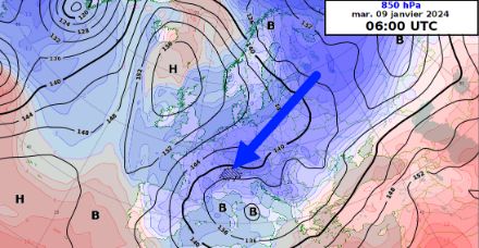Figure 2. Géopotentiel (contours noirs, en décamètres) et températures (couleurs, en °C) à 850 hPa (~1500 m) prévus par le modèle IFS du 01.01.2024 pour le mardi 09.01.2024. La flèche bleue indique l’orientation du courant et la provenance de l’air froid.