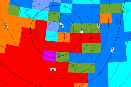 Extrait d'une prévision à 48 heures du modèle expérimental AIFS du CEPMMT basé sur le ML pour la pression moyenne au niveau de la mer et la vitesse du vent le 2 novembre 2023 (tempête Ciarán).