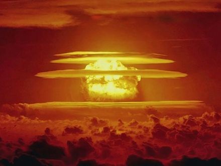 Champignon atomique provenant de l'essai "Castle Bravo", sur l'atoll de Bikini, en 1954.