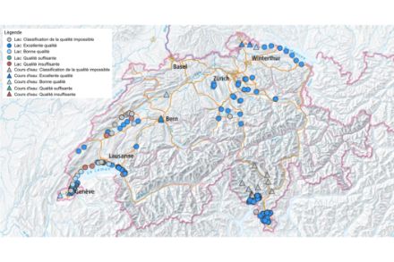 Qualité des eaux dans les sites de baignade analysés au moyen de méthodes uniformisées de l’AEE.