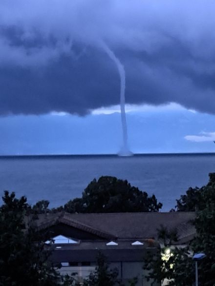 Trombe au large de St-Prex, dimanche 18 août 2024 vers 6h30