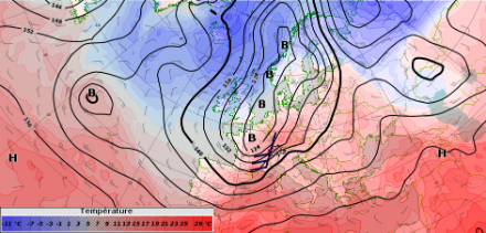 Carte de masses d'air du modèle ECMWF à 850hPa (1500 m d'altitude), prévision pour minuit de la nuit prochaine. La vaste zone dépressionnaire qui s'étire de la France à la  Scandinavie entraîne de l'air chaud et humide (en rouge) sur son flanc est. Le B le plus au sud correspond à la dépression Kirk.