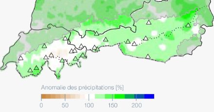 Anomalie de précipitations pour le semestre d'été 2024 par rapport à la période de référence 1991-2020. La période mai-octobre 2024 a souvent connu des précipitations supérieures à celles de la période de référence, sauf dans la région du Gothard où les précipitations sont restées légèrement inférieures à la moyenne pluriannuelle.