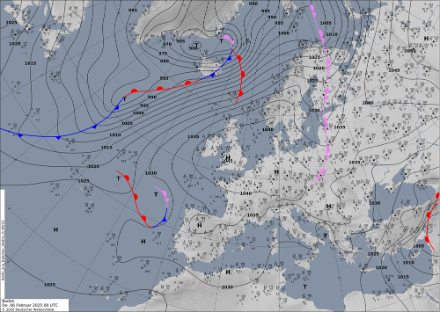 Carte au sol du Deutscher Wetterdienst pour le jeudi 6 février 2025 à 00 h UTC. Un anticyclone, centré entre les îles Britanniques et l’Allemagne, détermine le temps sur la Suisse.