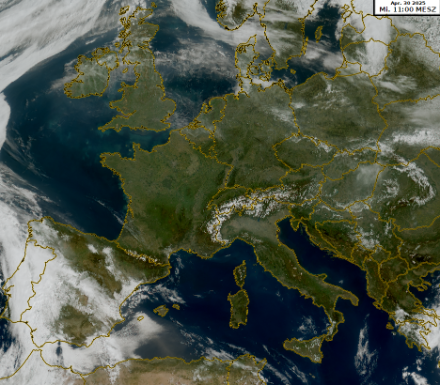 Image satellite MTG du mercredi 30.04.2025 à 11:00. De grandes parties de l'Europe sont pratiquement sans nuages, avec la Suisse au milieu.