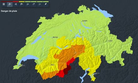 Figure 5 : Carte des avis de dangers de précipitations valide ce mardi 15 avril 2025 vers midi. 