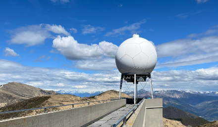 Photo du radar météorologique du Monte Lema. Image : C. Zanini Barzaghi