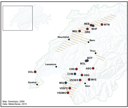 Carte de la Suisse montrant les régions touchées en hachuré et les stations utilisées pour l’analyse de l’évènement et quelques villes suisses avec des points.