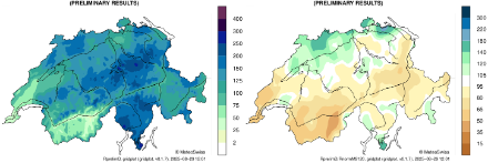 Deux cartes de la Suisse avec les lacs et rivières principaux. Les cartes montrent le cumul mensuel des précipitations (à gauche) et le rapport à la période de référence 1991-2020 (à droite) pour ce mois à l'intérieur des frontières nationales.
