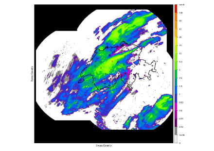 Image avec les quantités de précipitations horaires estimées pour la Suisse et les régions voisines selon CombiPrecip. Les couleurs reflètent les valeurs des précipitations en millimètres par heure, en se référant à l'échelle de couleurs à côté de l'image.