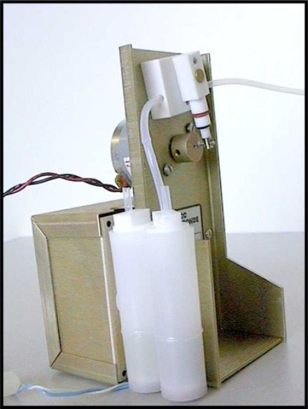 Illustration montrant la sonde ozone de type ECC (signifiant «Electrochemical Concentration Cell» produite par la société ENSCI) utilisée à Payerne.