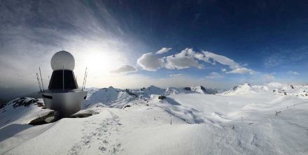 Radar météo sur Pointe de la Plaine Morte (Suisse). 