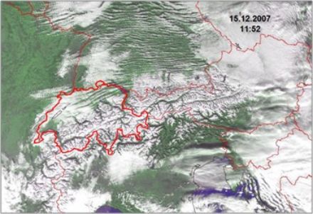 Image satellite de l’Europe centrale avec des rues de nuages.