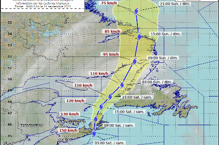 Figure 1 : Prévision de la trajectoire de la tempête post-tropicale Fiona entre samedi 24 et dimanche 25 septembre (heures locales de l’est du Canada). La plage de couleur jaune représente l’incertitude de la trajectoire de la tempête et non pas sa taille. Les valeurs en rouge sont les vents maximaux.