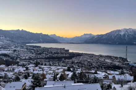 Image prise le 3 décembre 2021 depuis Chardonne, au-dessus de Vevey. Source : observations Météo - App MétéoSuisse