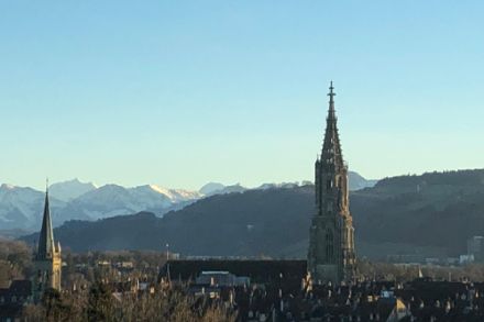 Comme également cette année, le 1er janvier 2022 avait été très doux et ensoleillé à Berne avec une température maximale de 11,9 °C. Source : Observations Météo - App MétéoSuisse