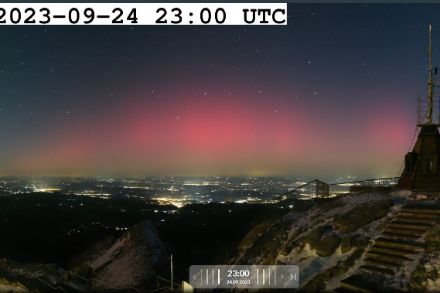 Aurore boréale vue depuis le Säntis dans la nuit du 24 au 25 septembre 2023. Source : MétéoSuisse