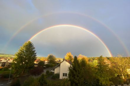 Photo d'un double arc-en-ciel