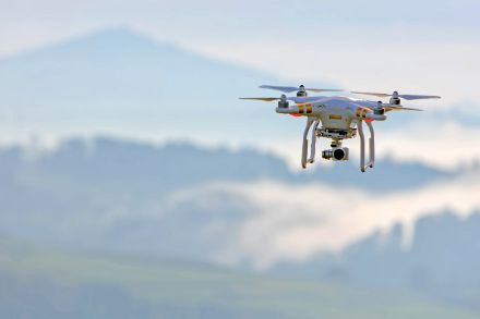 Drone dans la région du Hirzel (ZH). (Photo : Ricardo Gomez Angel, Unsplash)