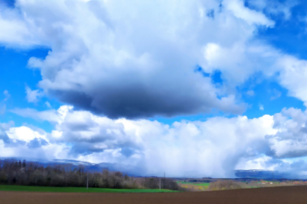 Figure 1 : giboulée sur le pied du Jura. Photo : J. Gehring, 09 avril 2022. 