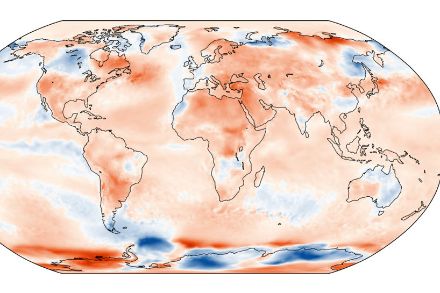 Distribution mondiale de la température en juin 2024. L’écart (en °C) à la norme 1991-2020 est représenté.