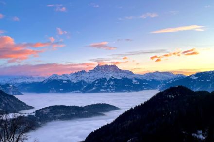 photo de la vue depuis Leysin (VD) sur les Dents du Midi (VS) et la mer de brouillard dans le Chablais