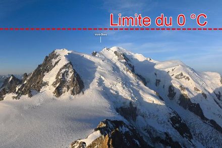 Lever de soleil sur le Mont Blanc, qui pourrait bien être totalement en dégel ce week-end.